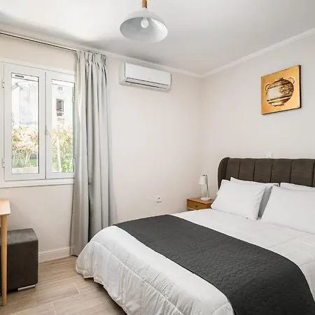 Apartament Althaia Three-bedroom Maisonette By Konnect *
