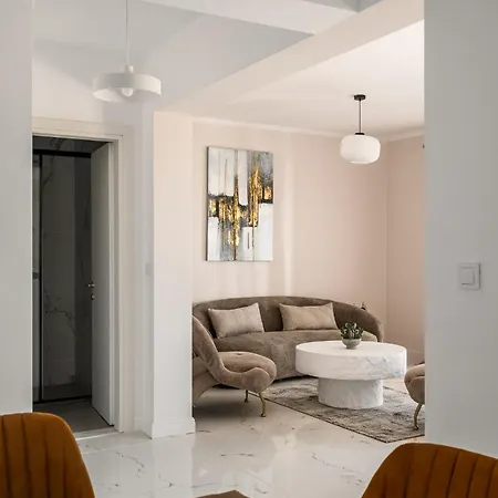 Althaia Three-bedroom Maisonette By Konnect *