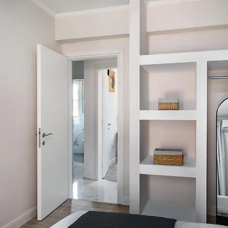 Althaia Three-bedroom Maisonette By Konnect Apartment