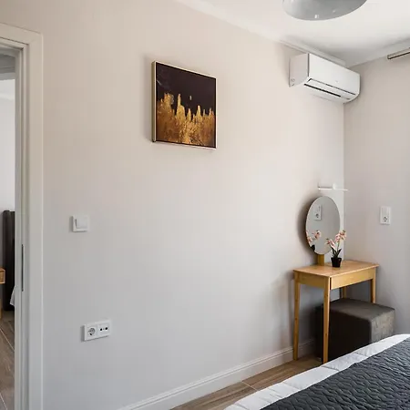 Althaia Three-bedroom Maisonette By Konnect Apartment